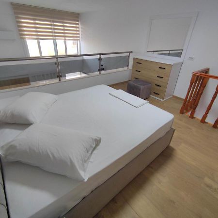 Rose Apartment Sarandë Buitenkant foto
