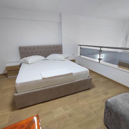 Rose Apartment Sarandë Buitenkant foto