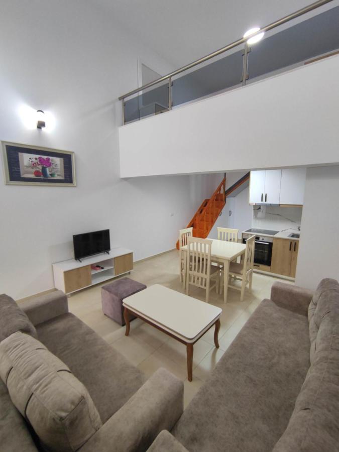 Rose Apartment Sarandë Buitenkant foto