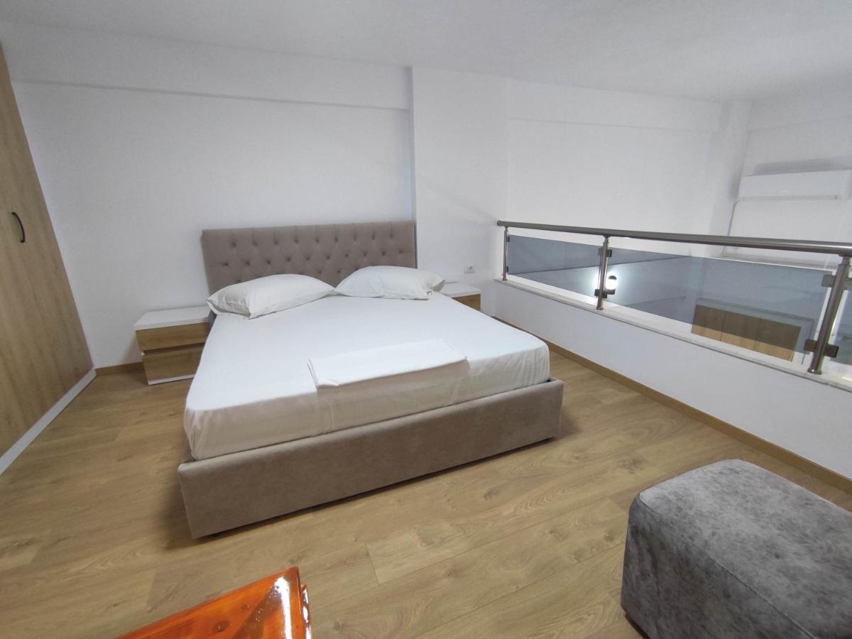 Rose Apartment Sarandë Buitenkant foto